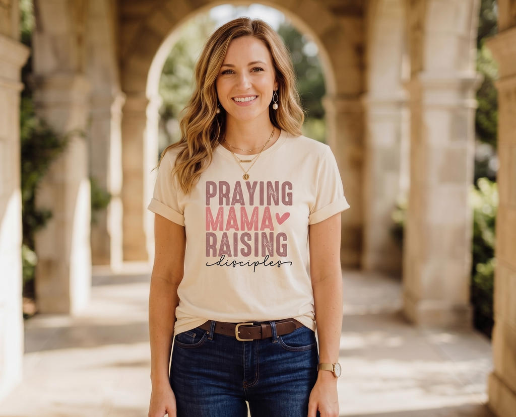PRAYING MAMA