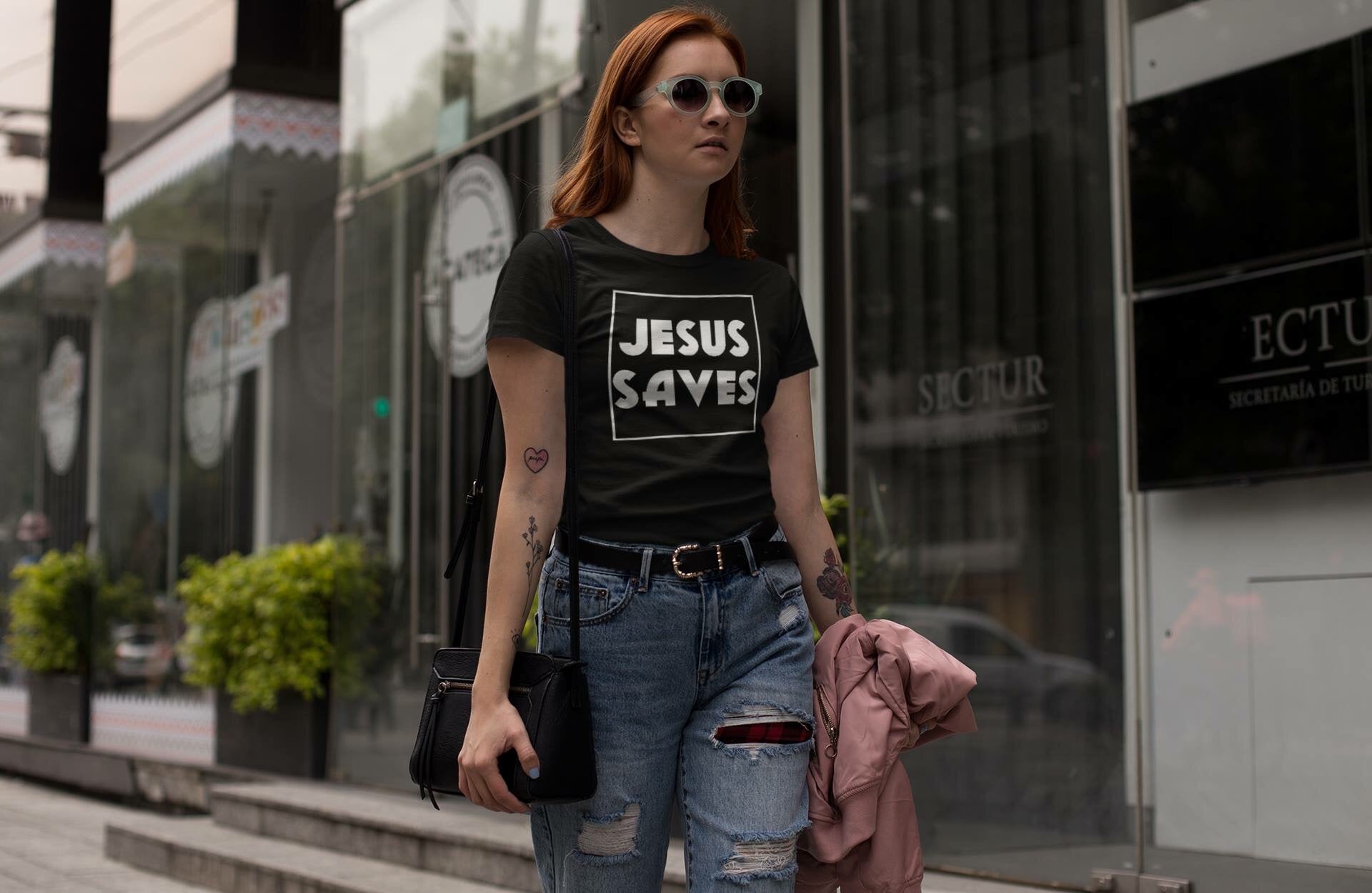 JESUS SAVES T-SHIRT
